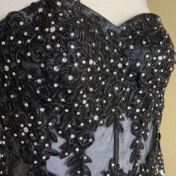 Blondie Nites by Stacy Sklar Prom Dress Size 1 - Picture 3 of 17